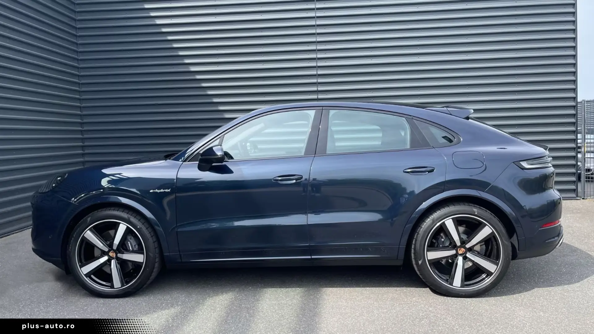 Porsche Cayenne E-Hybrid Coupe Panorama Surround-View