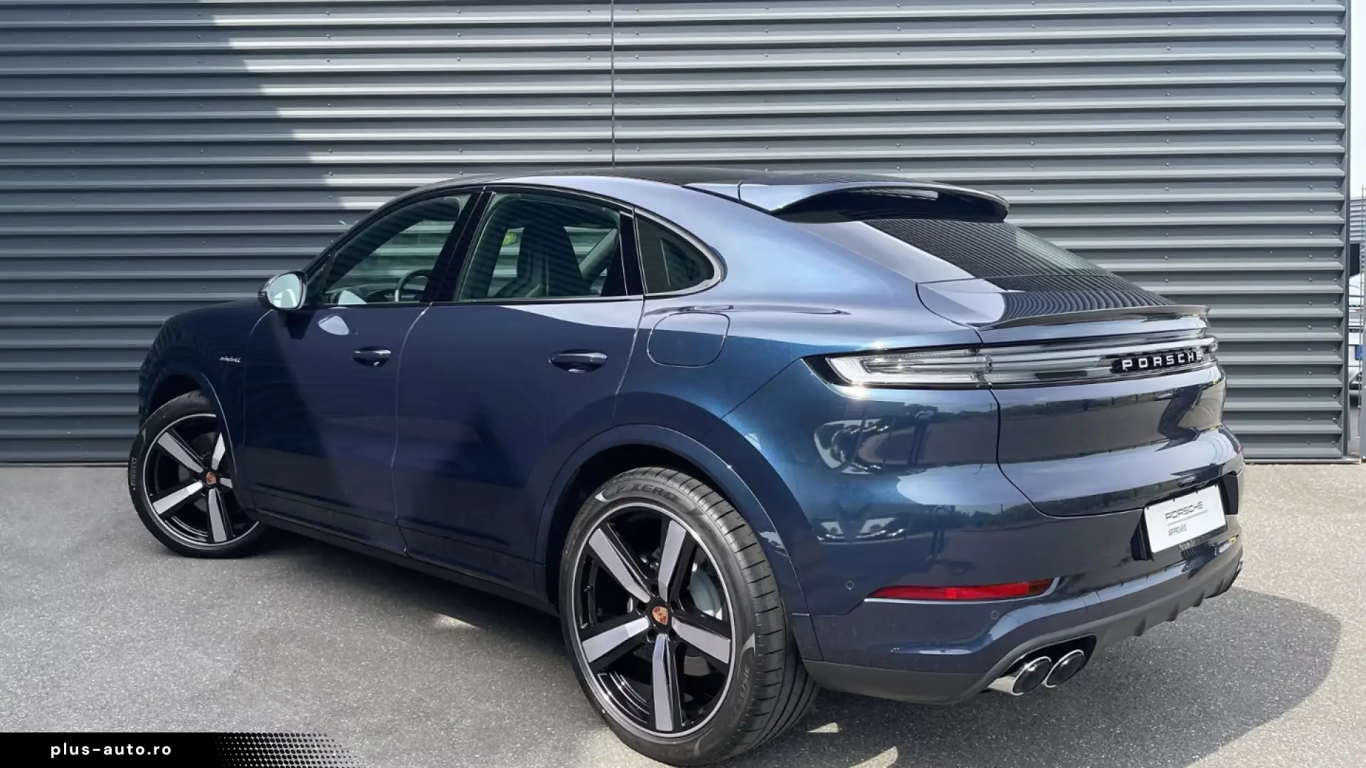 Porsche Cayenne E-Hybrid Coupe Panorama Surround-View