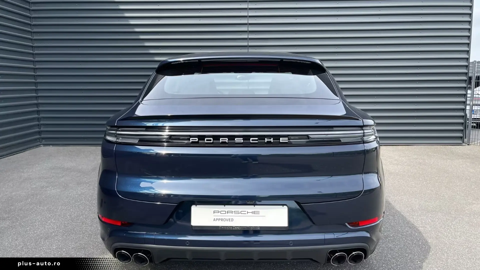 Porsche Cayenne E-Hybrid Coupe Panorama Surround-View