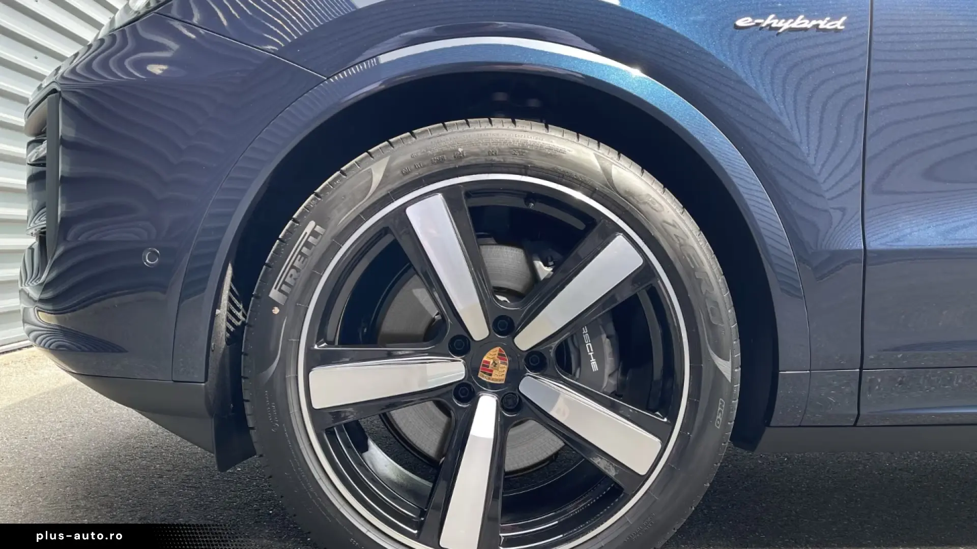 Porsche Cayenne E-Hybrid Coupe Panorama Surround-View