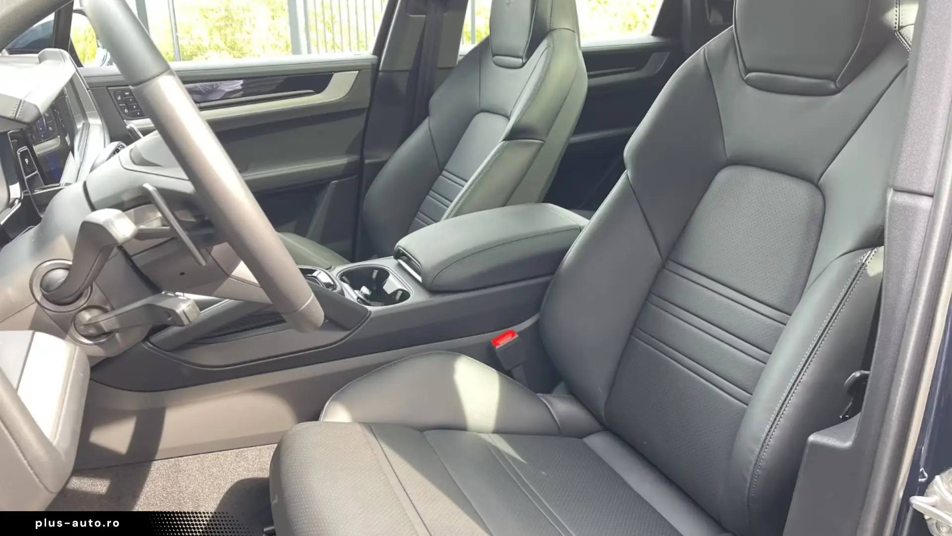 Porsche Cayenne E-Hybrid Coupe Panorama Surround-View