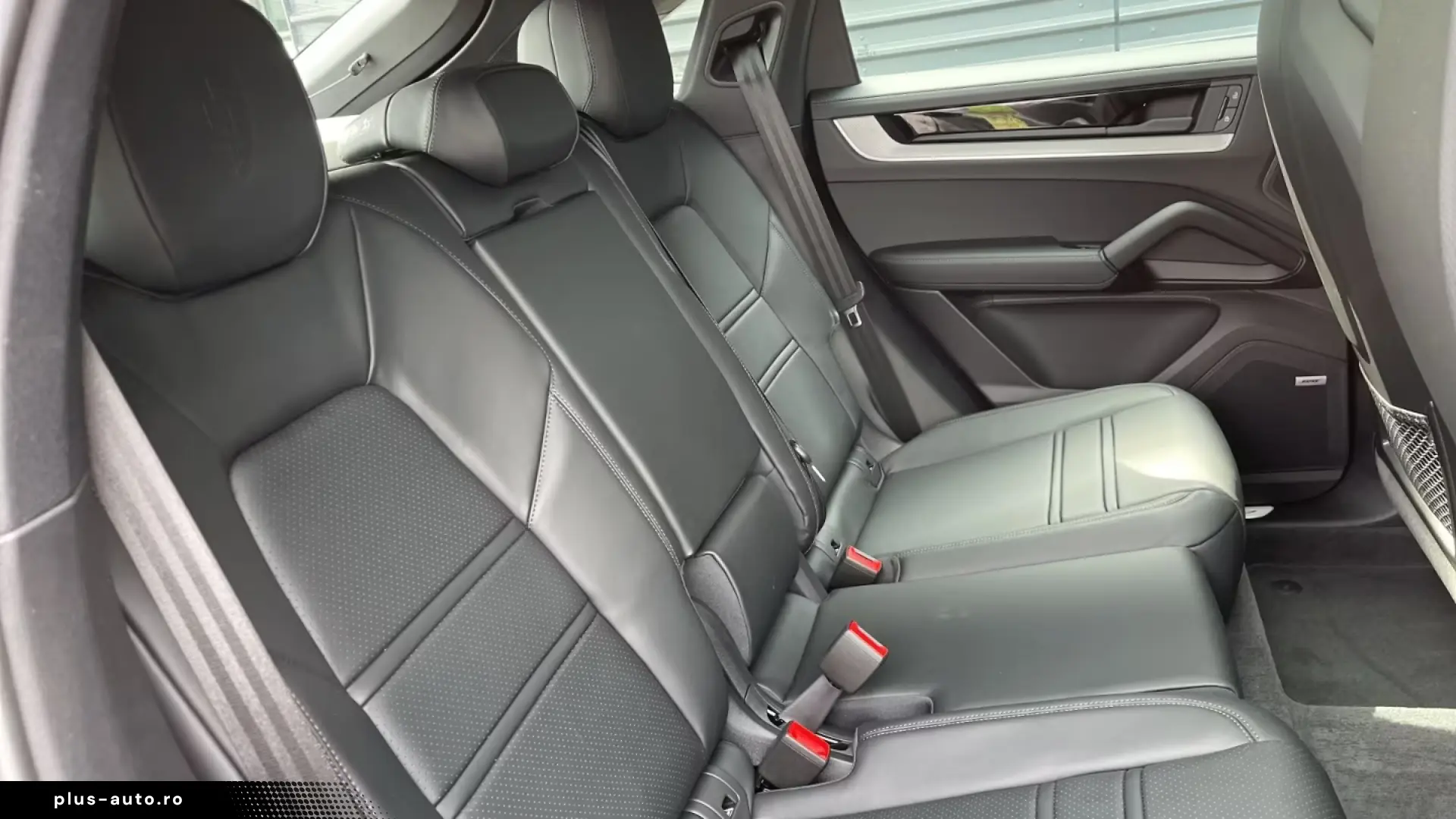Porsche Cayenne E-Hybrid Coupe Panorama Surround-View