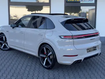 PORSCHE Cayenne S