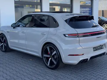PORSCHE Cayenne S
