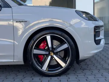 PORSCHE Cayenne S