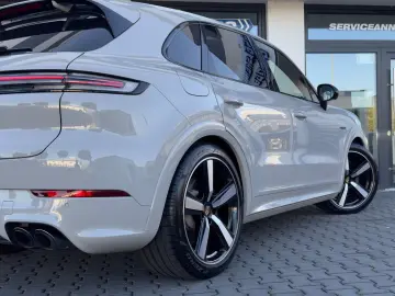 PORSCHE Cayenne S