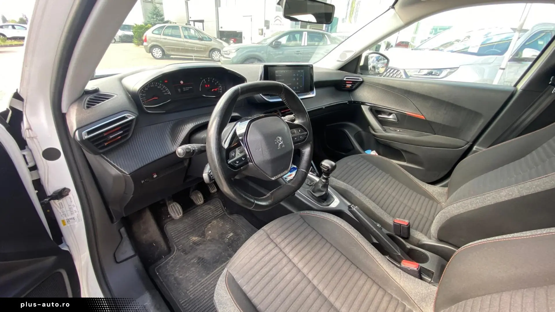 PEUGEOT 2008 2020