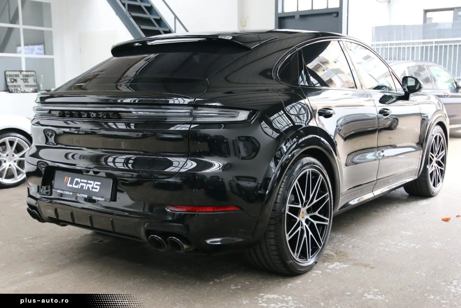 PORSCHE Cayenne Coupe E-Hybrid SportDesign