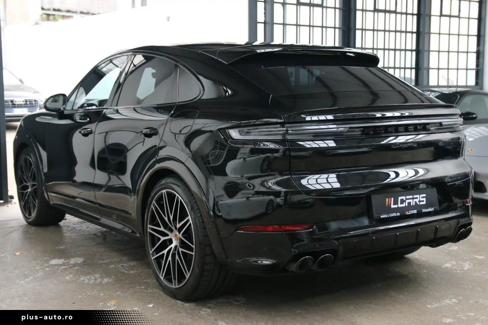 PORSCHE Cayenne Coupe E-Hybrid SportDesign
