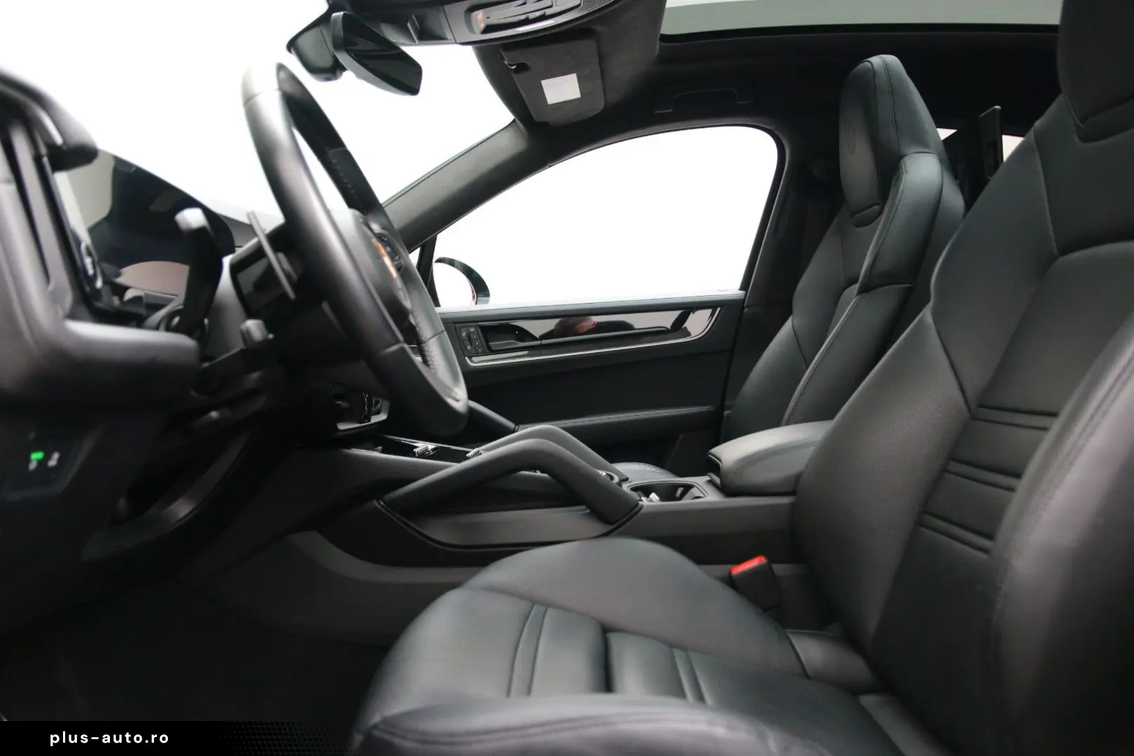 PORSCHE Cayenne Coupe E-Hybrid SportDesign
