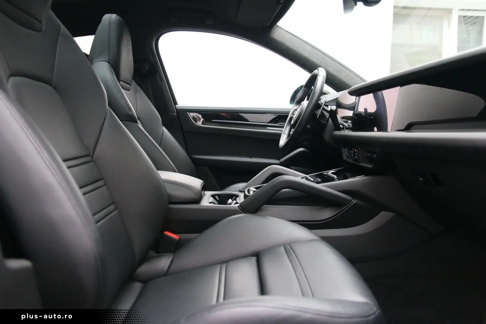 PORSCHE Cayenne Coupe E-Hybrid SportDesign