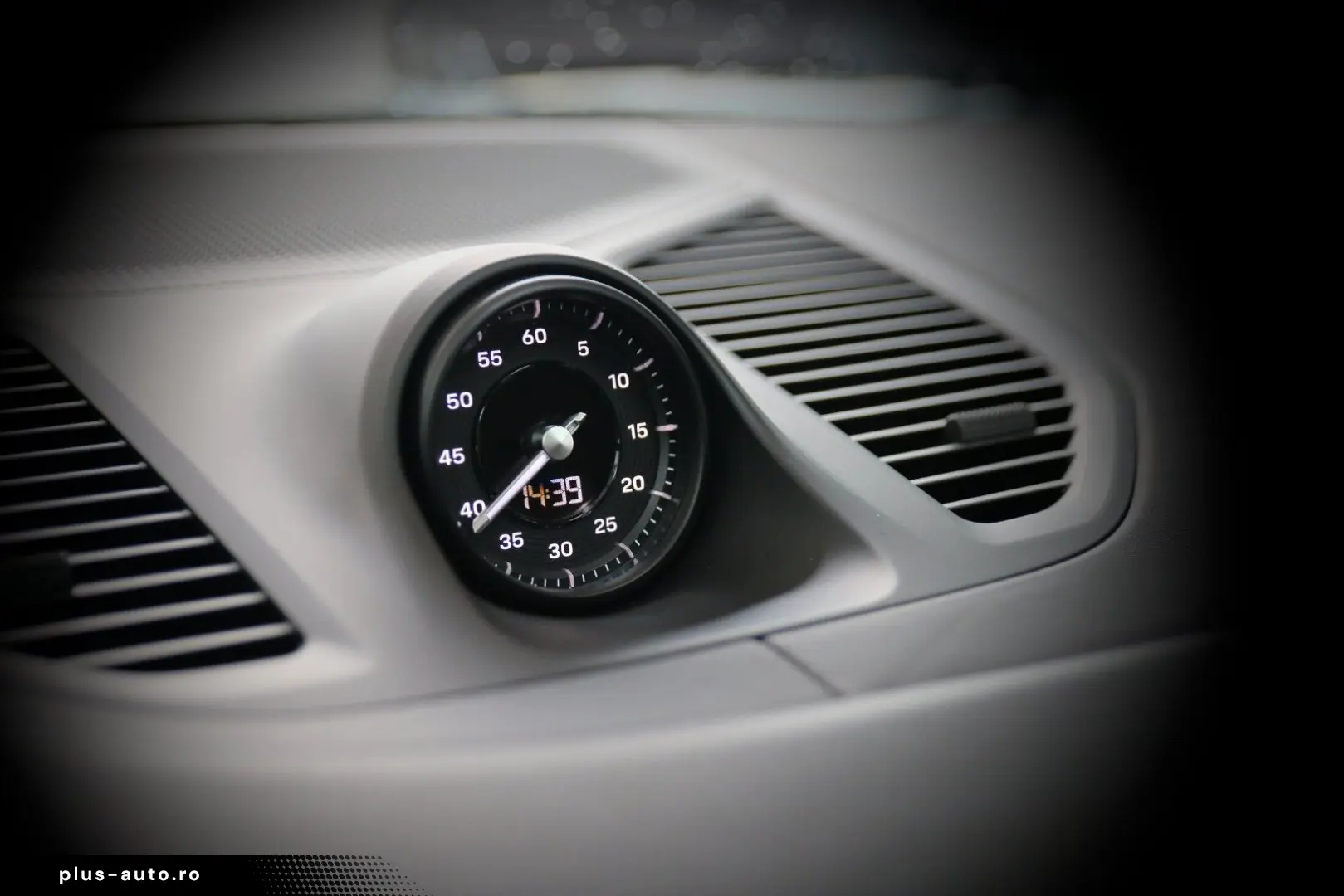 PORSCHE Cayenne Coupe E-Hybrid SportDesign