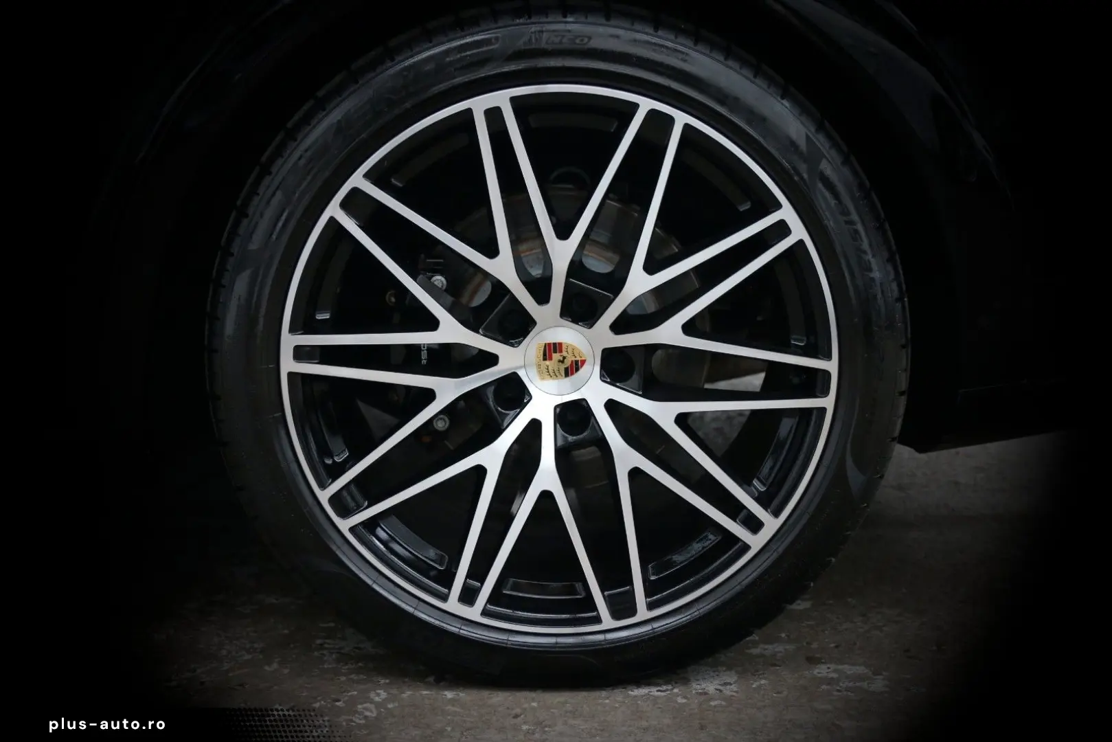 PORSCHE Cayenne Coupe E-Hybrid SportDesign