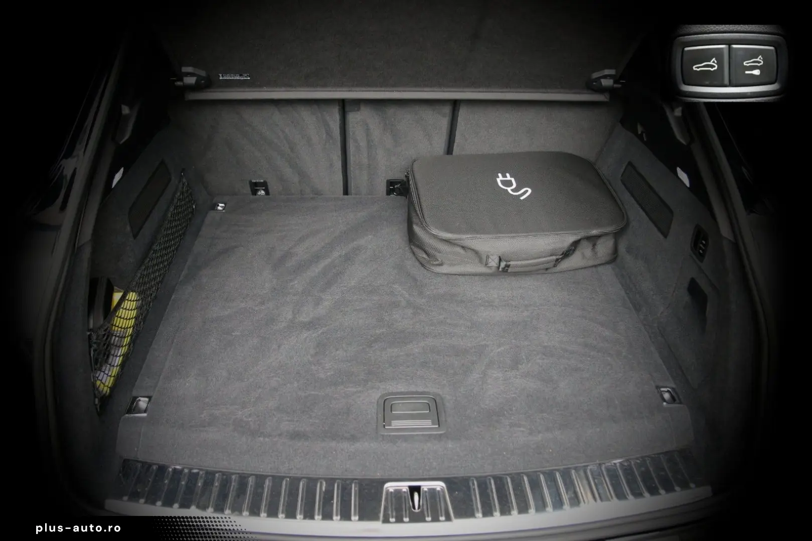 PORSCHE Cayenne Coupe E-Hybrid SportDesign