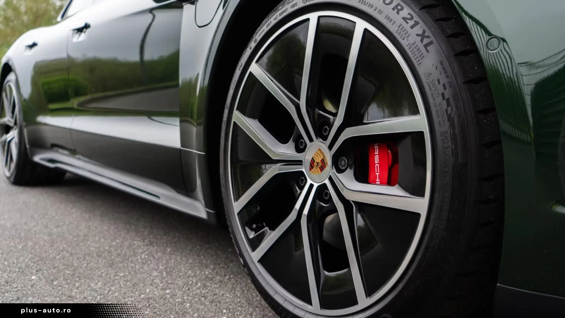 Porsche Taycan 4S Sport Turismo Black Edition club leather