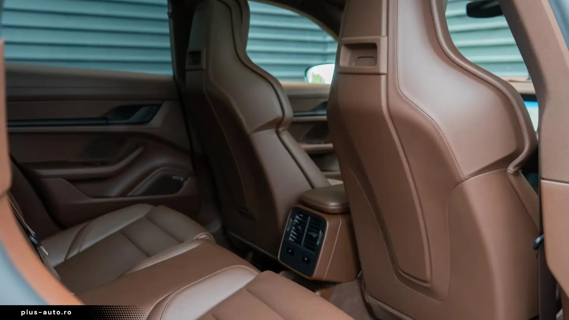 Porsche Taycan 4S Sport Turismo Black Edition club leather