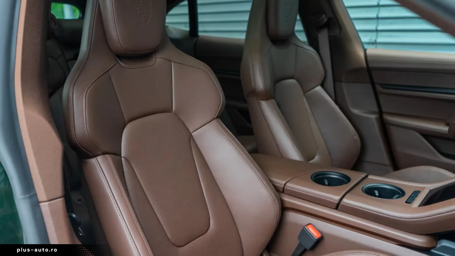 Porsche Taycan 4S Sport Turismo Black Edition club leather