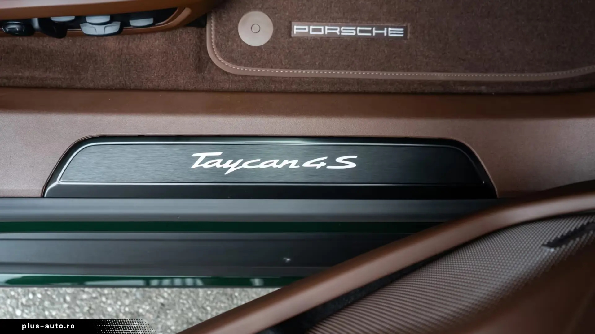 Porsche Taycan 4S Sport Turismo Black Edition club leather