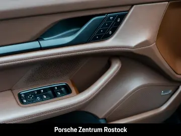 Porsche Taycan 4S Sport Turismo Black Edition club leather
