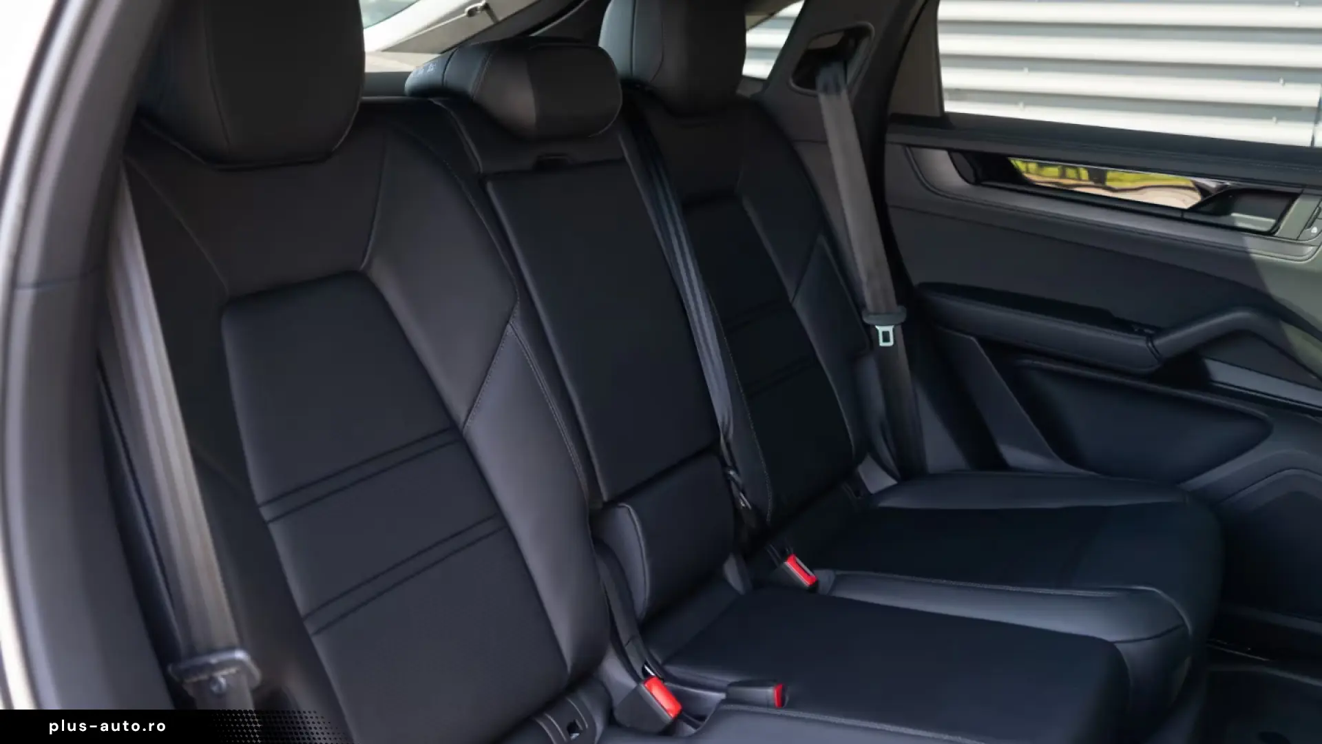 Porsche Cayenne E-Hybrid Coupe Black Edition InnoDrive
