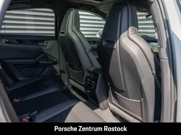 Porsche Cayenne E-Hybrid Coupe Black Edition InnoDrive