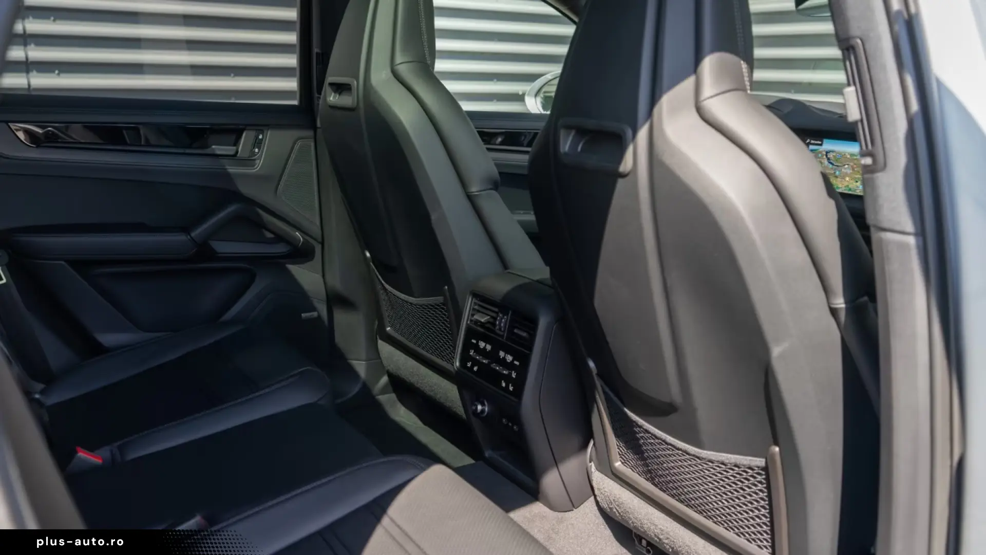 Porsche Cayenne E-Hybrid Coupe Black Edition InnoDrive