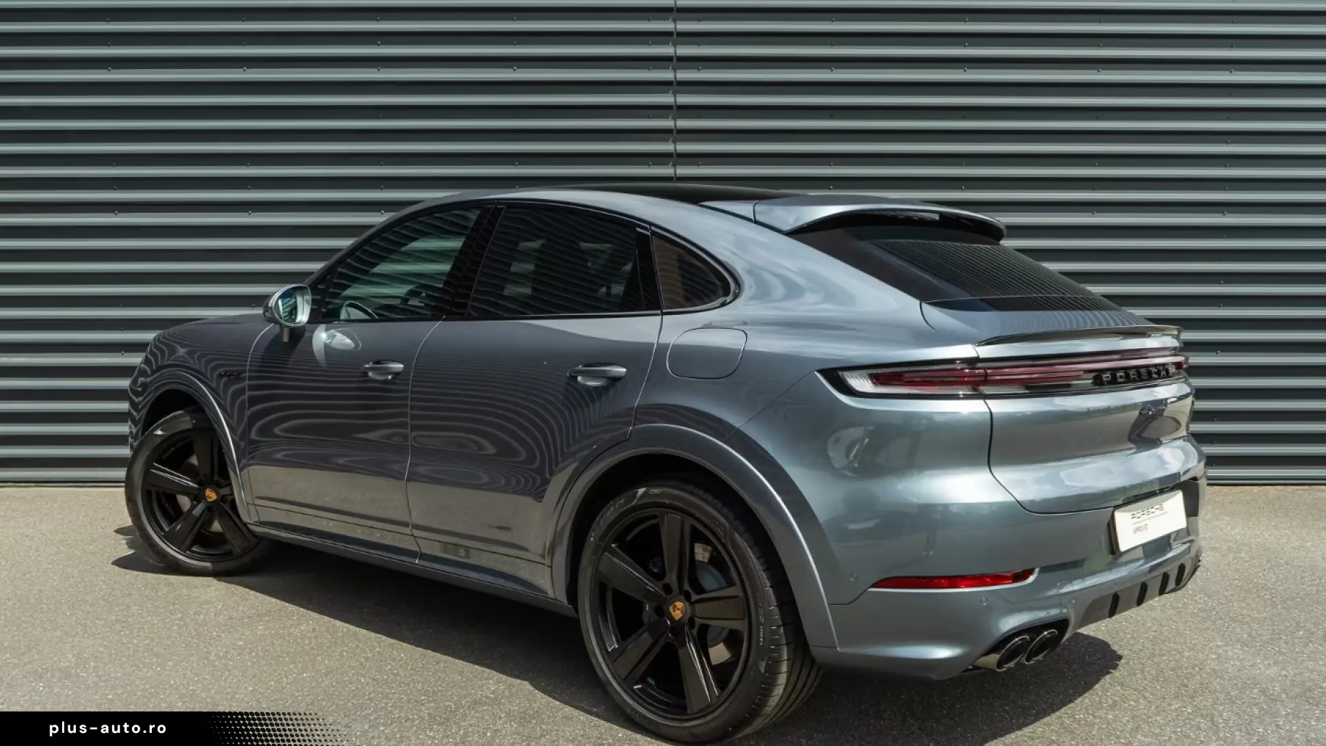 Porsche Cayenne E-Hybrid Coupe Black Edition InnoDrive