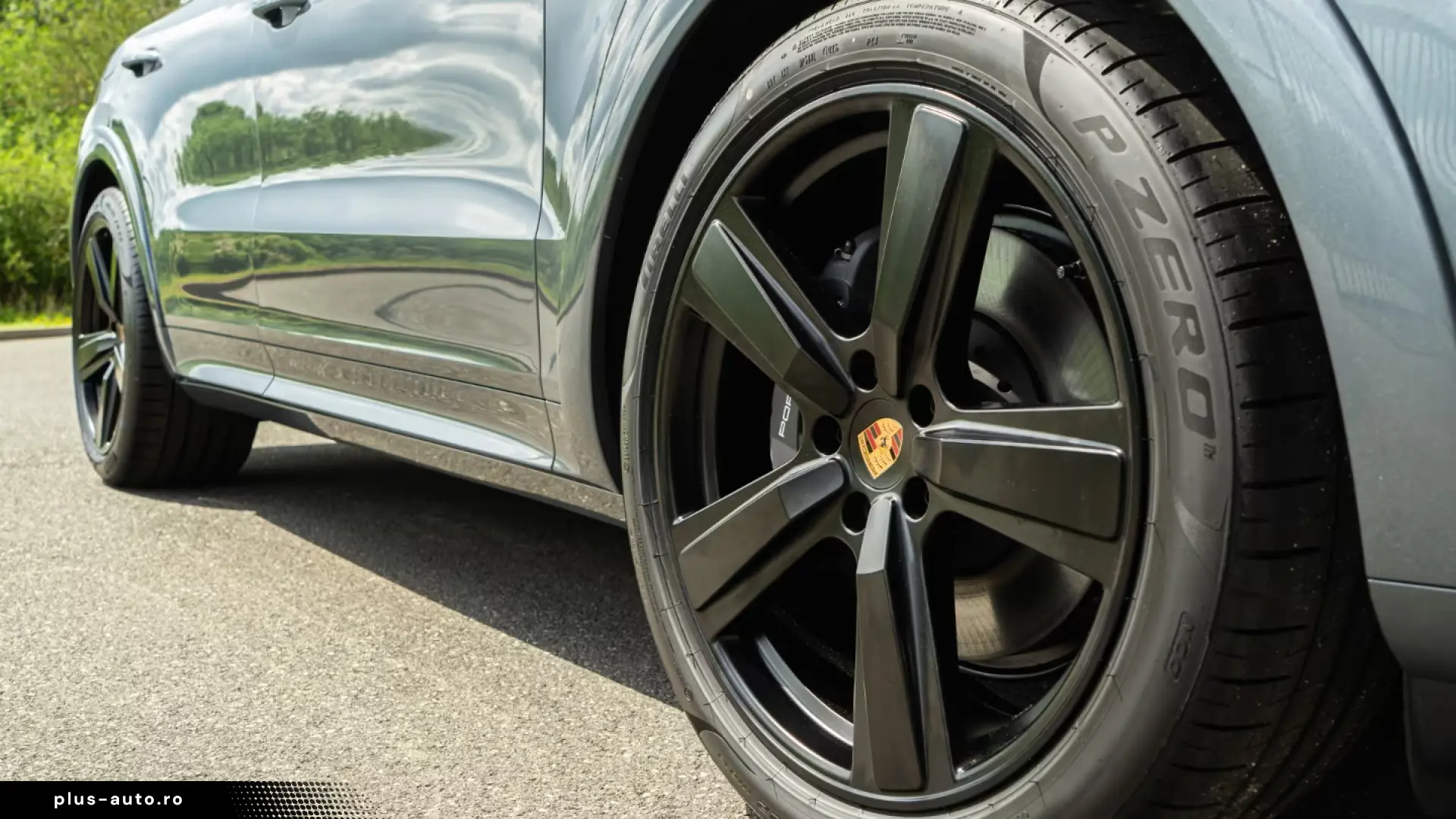 Porsche Cayenne E-Hybrid Coupe Black Edition InnoDrive
