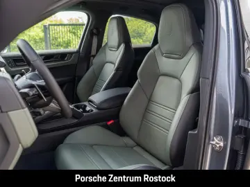 Porsche Cayenne E-Hybrid Coupe Black Edition InnoDrive