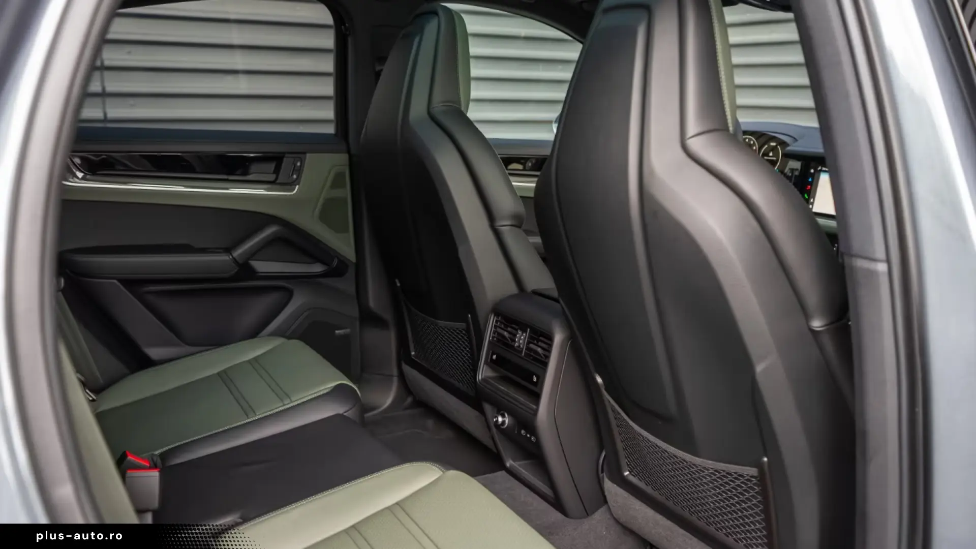 Porsche Cayenne E-Hybrid Coupe Black Edition InnoDrive