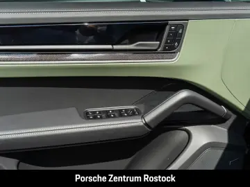 Porsche Cayenne E-Hybrid Coupe Black Edition InnoDrive
