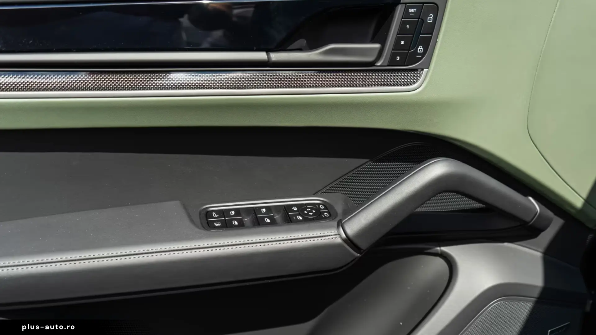 Porsche Cayenne E-Hybrid Coupe Black Edition InnoDrive