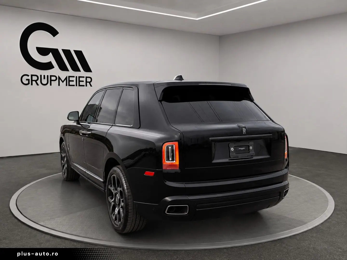 ROLLS ROYCE Cullinan Black Badge 600PS Luftfederung Voll