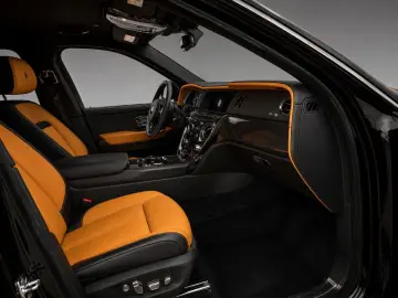 ROLLS ROYCE Cullinan Black Badge 600PS Luftfederung Voll