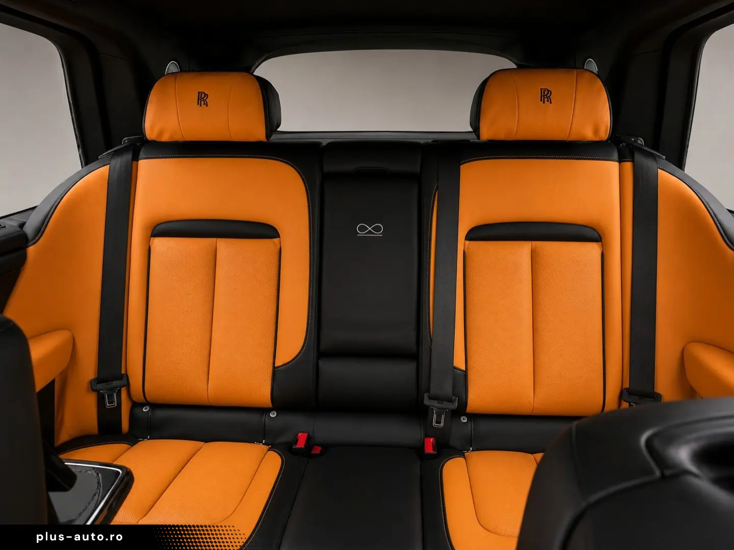 ROLLS ROYCE Cullinan Black Badge 600PS Luftfederung Voll