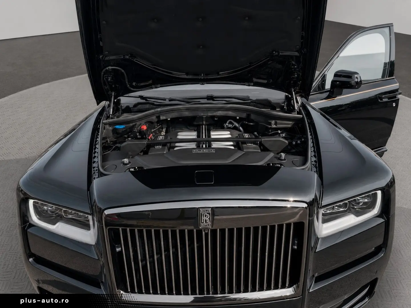ROLLS ROYCE Cullinan Black Badge 600PS Luftfederung Voll