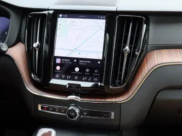 VOLVO XC60 B5 Ultra Dark AWD