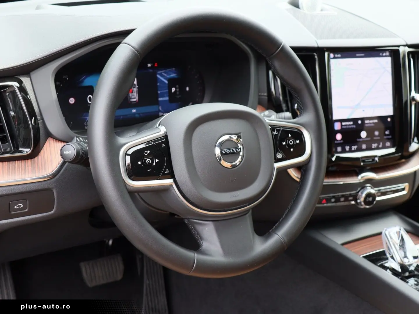 VOLVO XC60 B5 Ultra Dark AWD