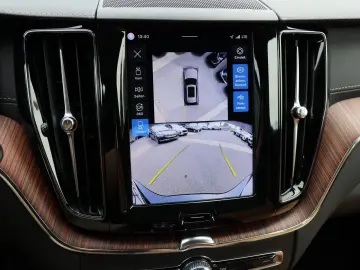 VOLVO XC60 B5 Ultra Dark AWD