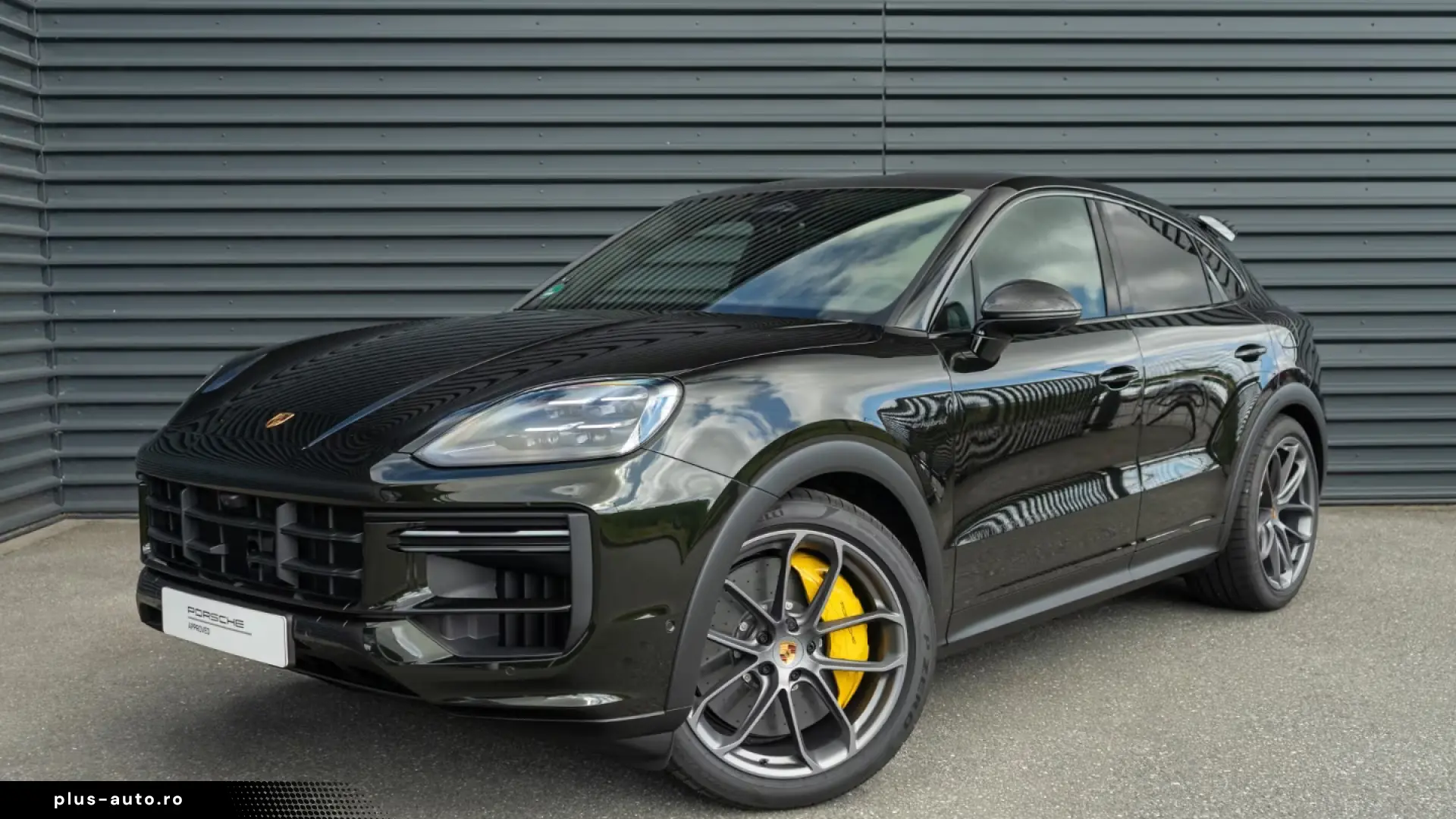 Porsche Cayenne Turbo E-Hybrid Coupe with GT-Paket
