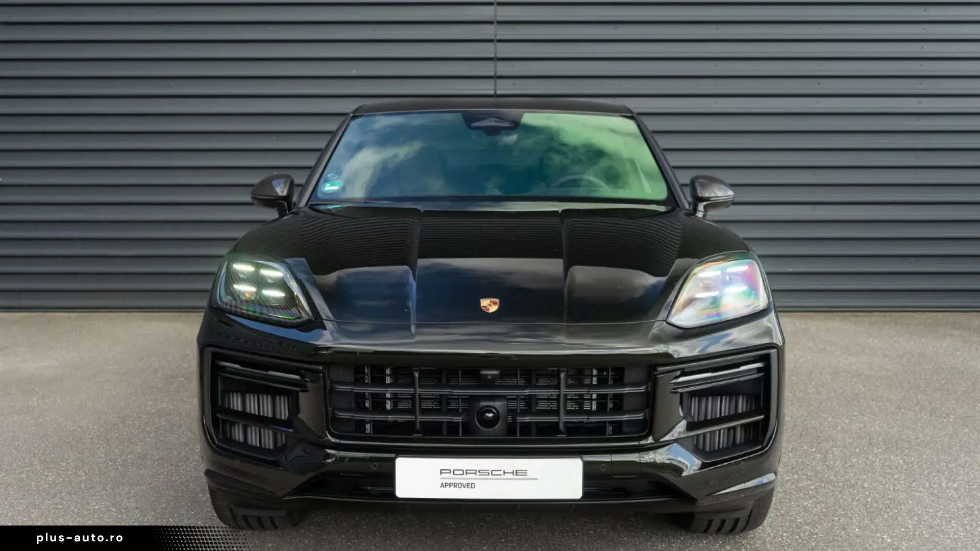 Porsche Cayenne Turbo E-Hybrid Coupe with GT-Paket