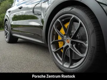 Porsche Cayenne Turbo E-Hybrid Coupe with GT-Paket