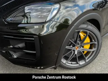 Porsche Cayenne Turbo E-Hybrid Coupe with GT-Paket