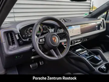 Porsche Cayenne Turbo E-Hybrid Coupe with GT-Paket