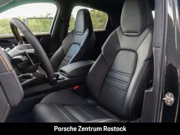 Porsche Cayenne Turbo E-Hybrid Coupe with GT-Paket