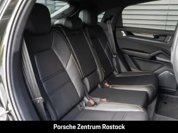 Porsche Cayenne Turbo E-Hybrid Coupe with GT-Paket