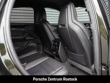 Porsche Cayenne Turbo E-Hybrid Coupe with GT-Paket