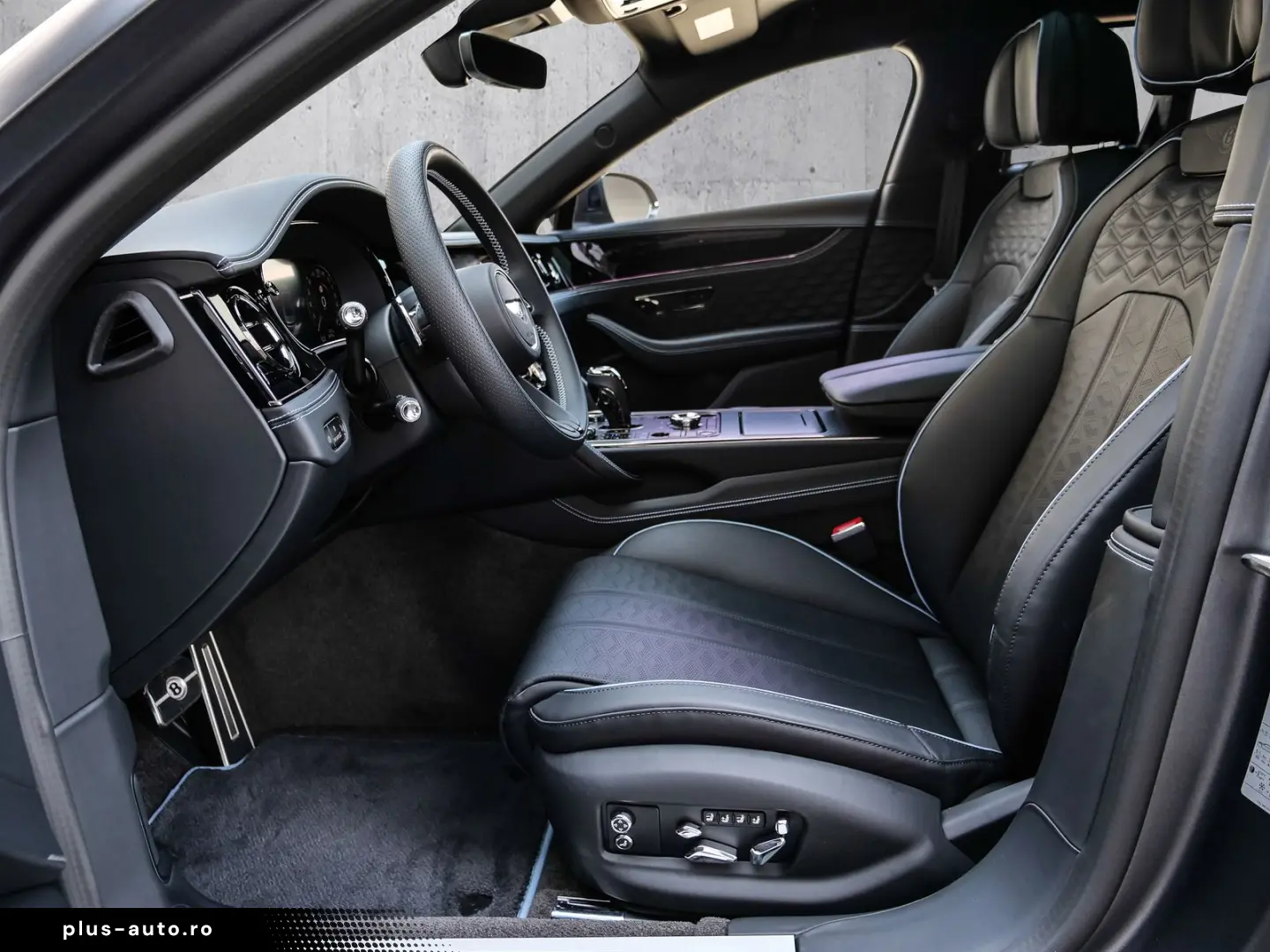 BENTLEY Flying Spur 2025 — imagine 8