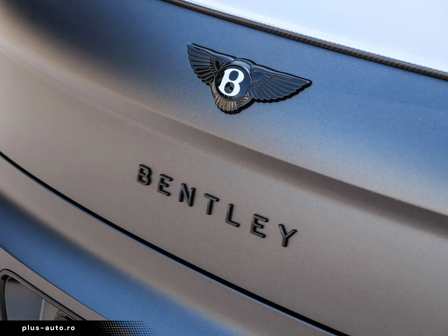 BENTLEY Flying Spur 2025 — imagine 11
