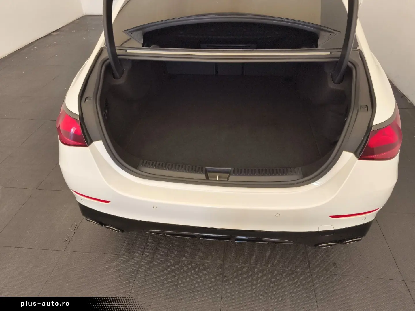MERCEDES-BENZ E 53 4M  Advanced  21 Zoll Akustik Pano Night